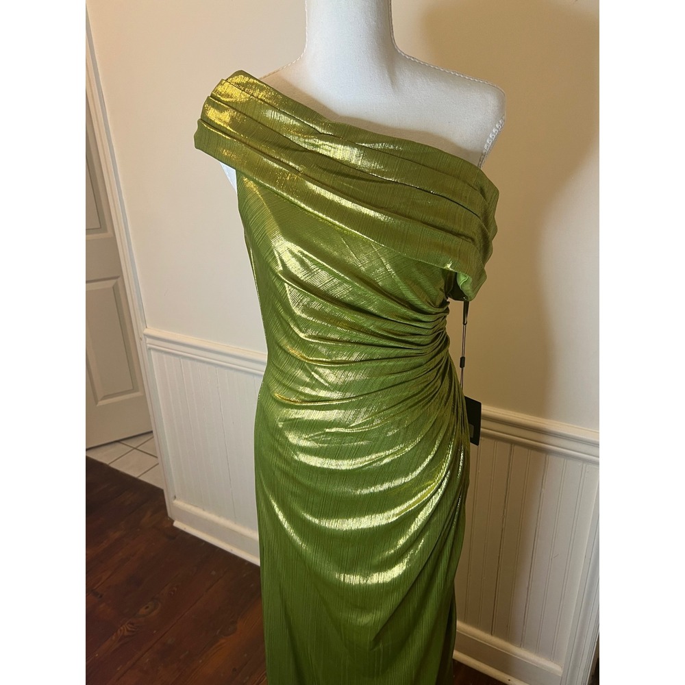 Mac Duggal One Shoulder Metallic Pleated‎ Gown Apple Green Gown27152 Size 4 - Picture 5 of 11